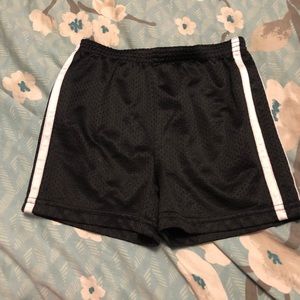 6 for $15 girls size 6 shorts